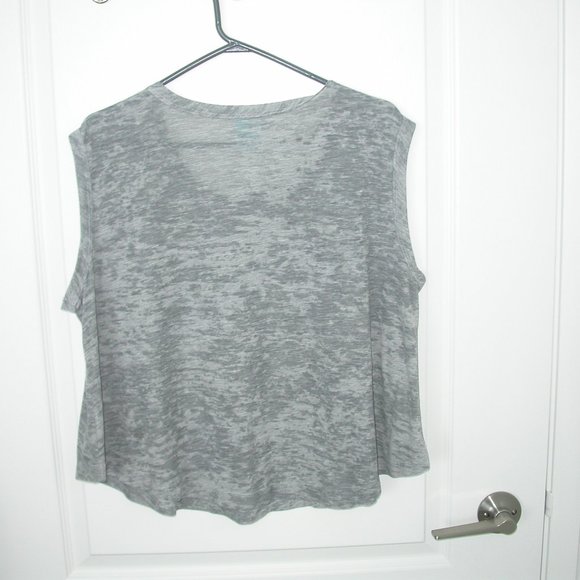 Light Grey Crop Top - Picture 3 of 4